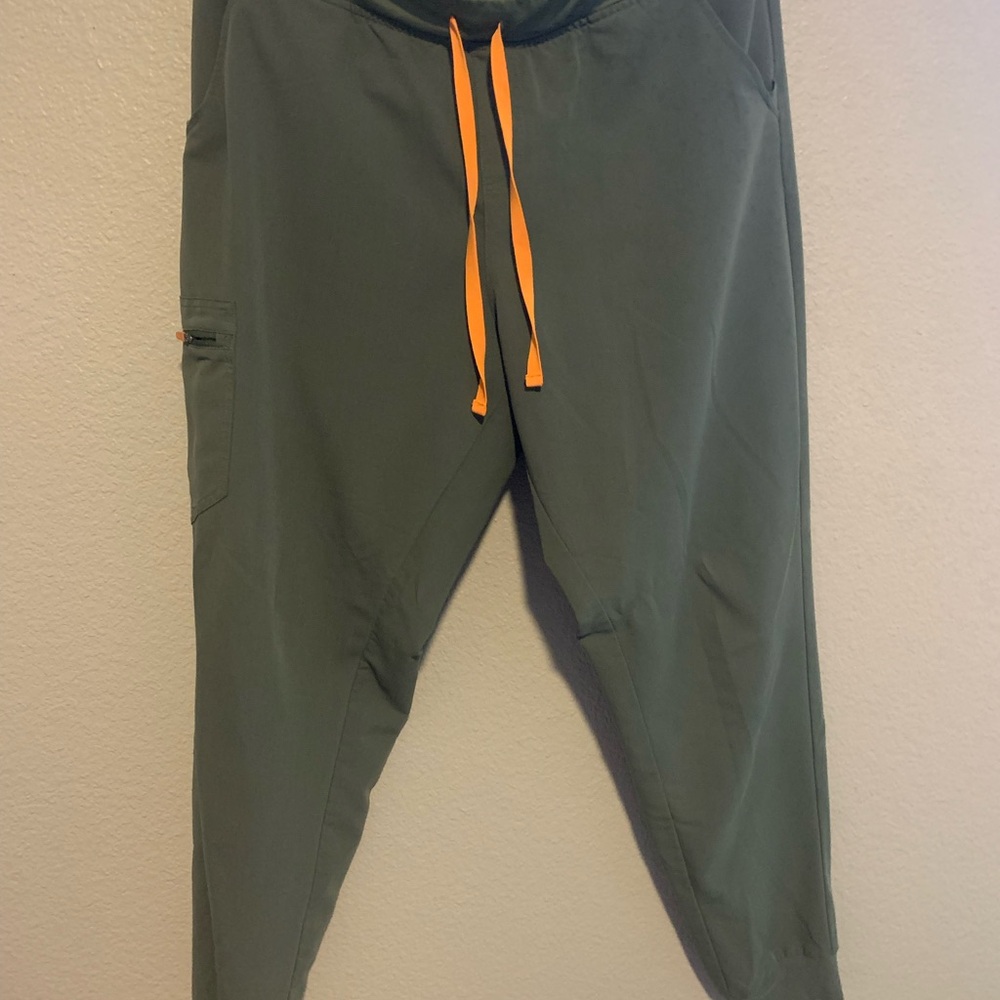 FIGS women's Moss Zamora - Tall Jogger Scrub Pants - 2XL - Tall / Moss